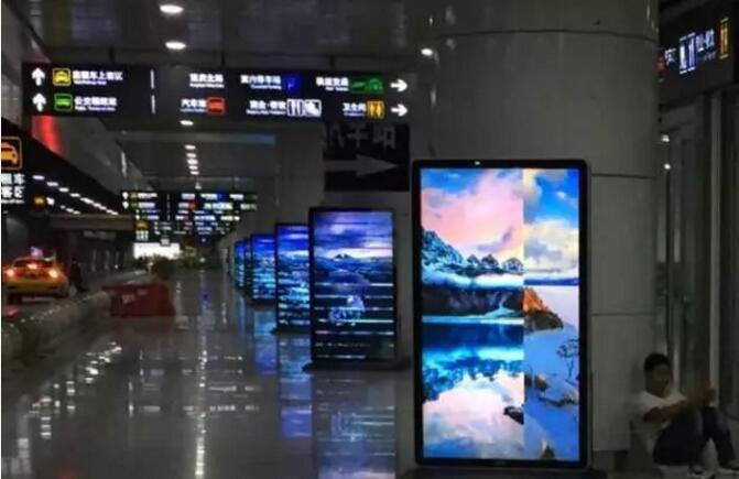 91视频网站廣告機亮相重慶（qìng）北（běi）站，向國慶獻禮！