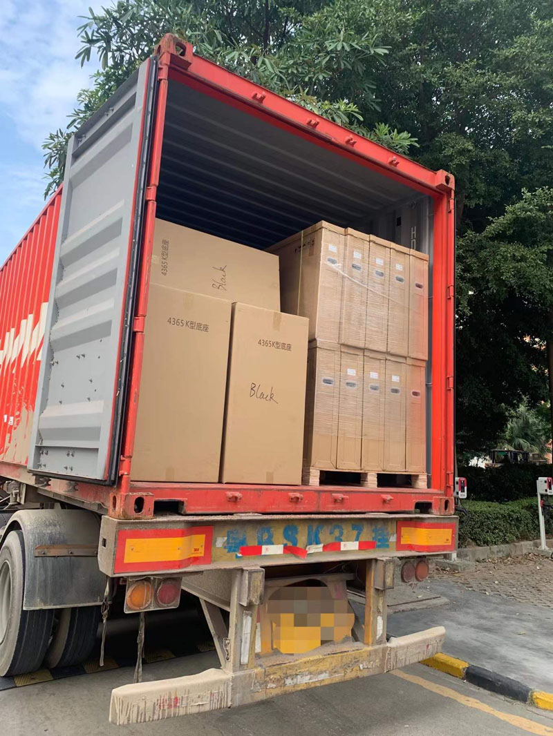 荷蘭鹿特丹60台55寸（cùn）立式廣告機+k字型臥式觸摸一體機